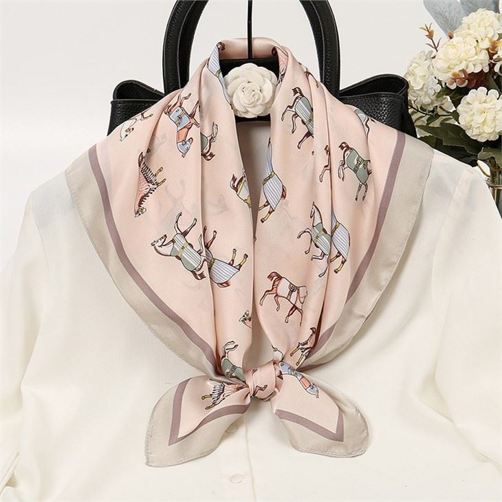 Custom Print 12MM Silk Satin Machine Hemming Silk Scarf